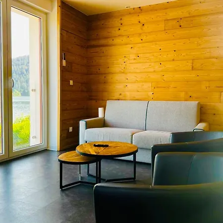 Spacious Cocoon Facing Lake Apartament Gérardmer