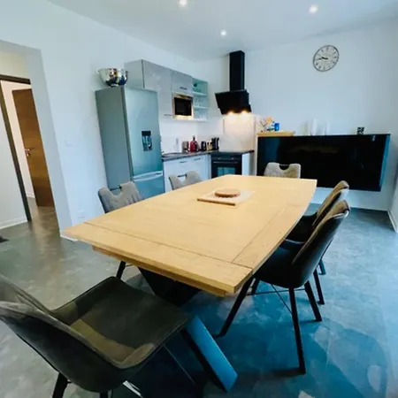 Spacious Cocoon Facing Lake Apartament Gérardmer